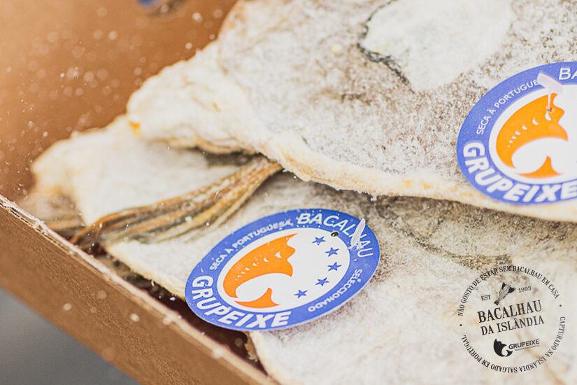 BACALHAU SALAGADO SECO . DRIED SALTED COD